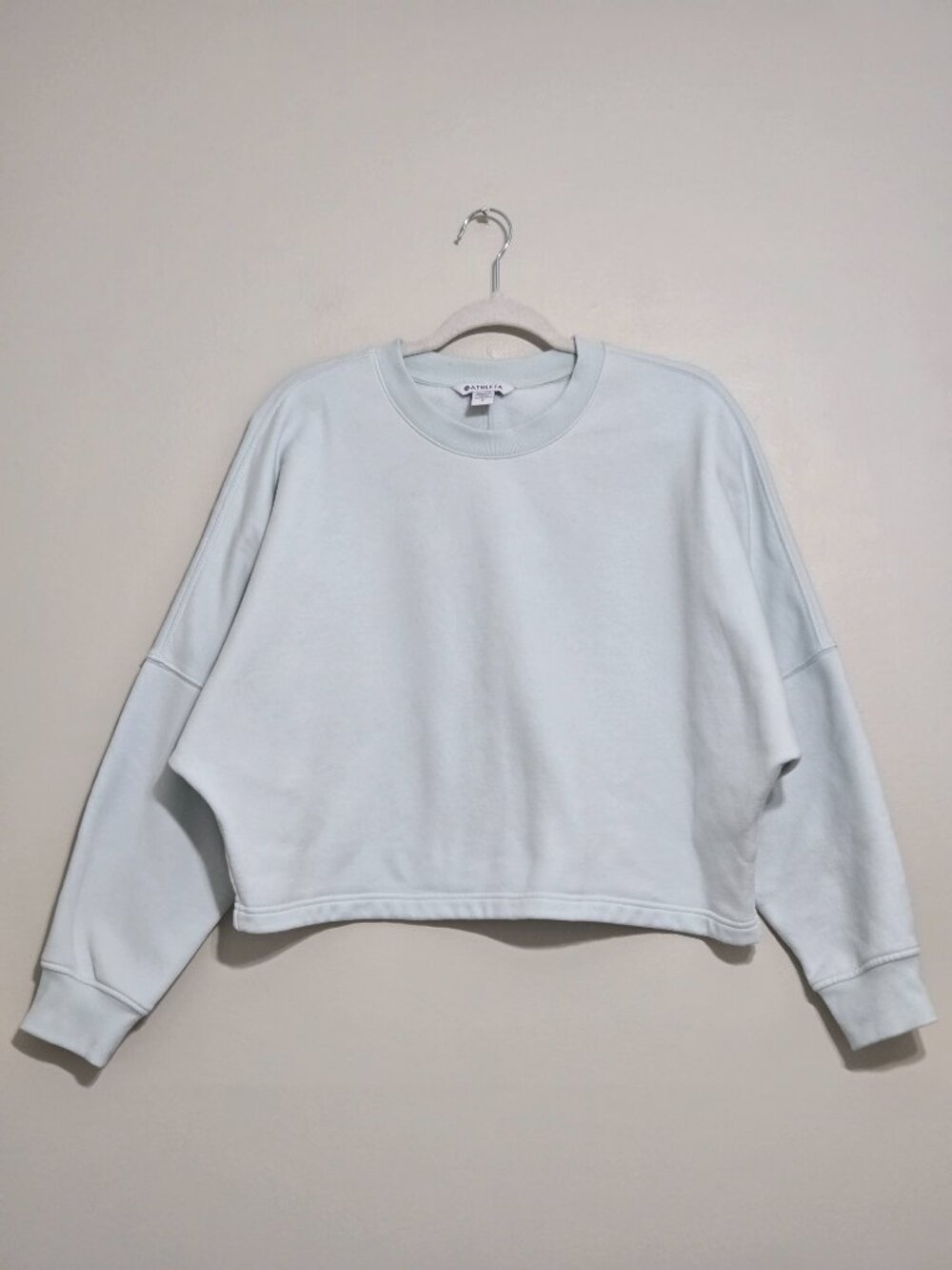 Athleta Womens Large L Cropped Crewneck Sweatshirt Light Blue Pullover Cozy